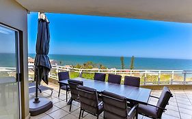 Les Dauphine 3 - Premier Beach Front Apartment